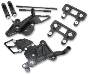 Driven d-axis rearsets