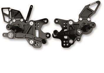 Driven d-axis rearsets