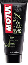 Motul hands clean