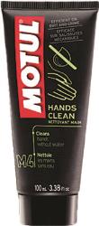 Motul hands clean