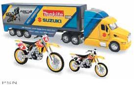 New ray toys 1:32 scale racing rigs gift sets