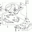 CBR1000RR105 Кожух бака